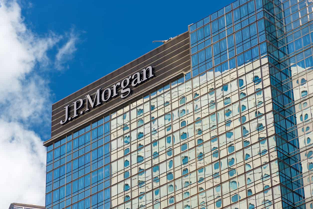 JP reports Q4 results, Dimon warns of economic uncertainty ahead