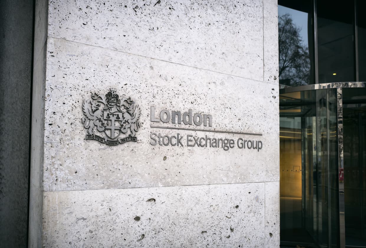 London Stock Exchange Closes Refinitiv Acquisition Deal